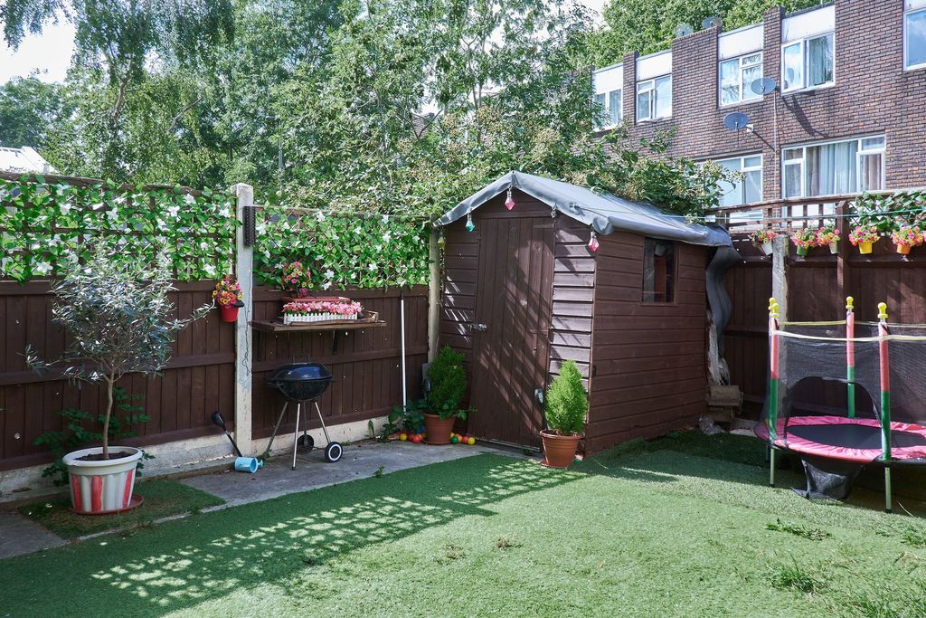 Property photo 2 of 9