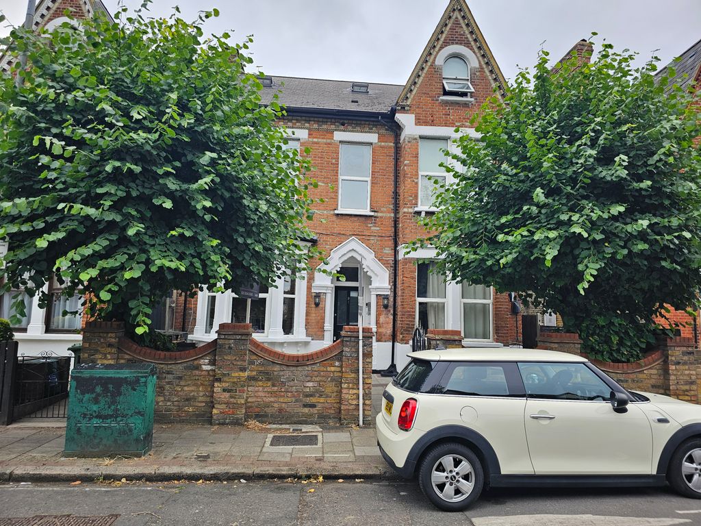 Property photo 1 of 9