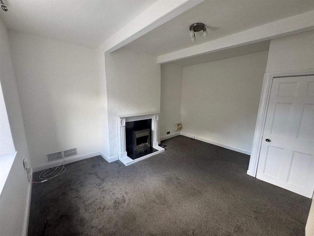 Property photo 3 of 13 Living Room