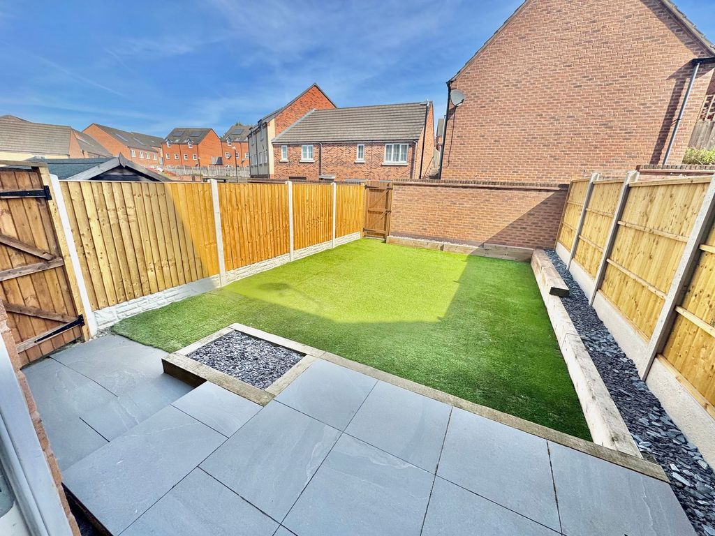 Property photo 2 of 29 Garden