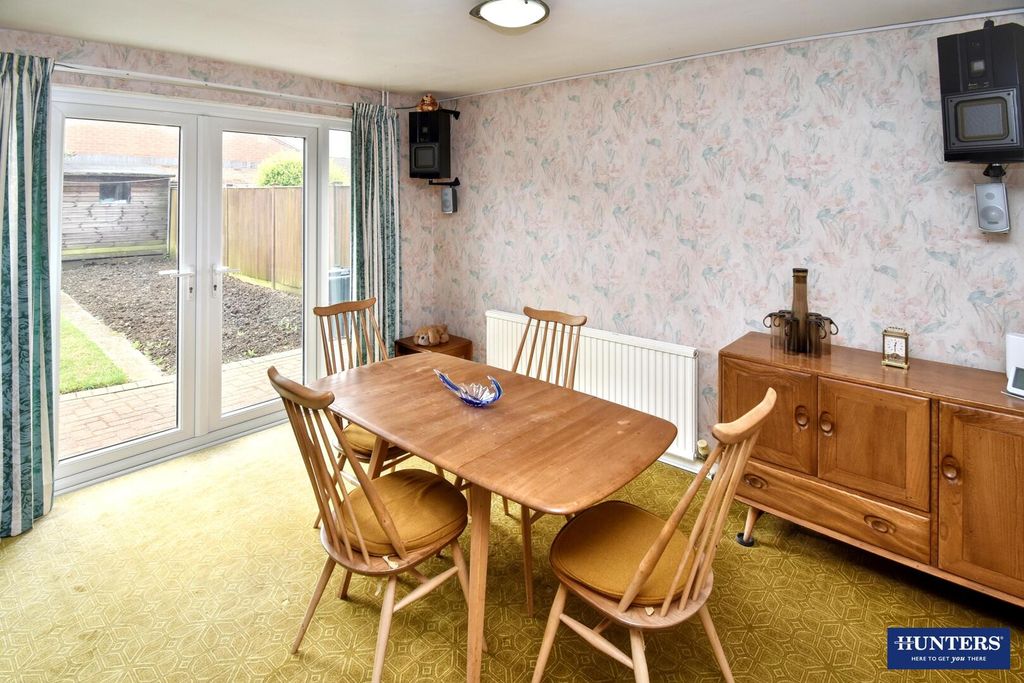 Property photo 3 of 19 Dining Room