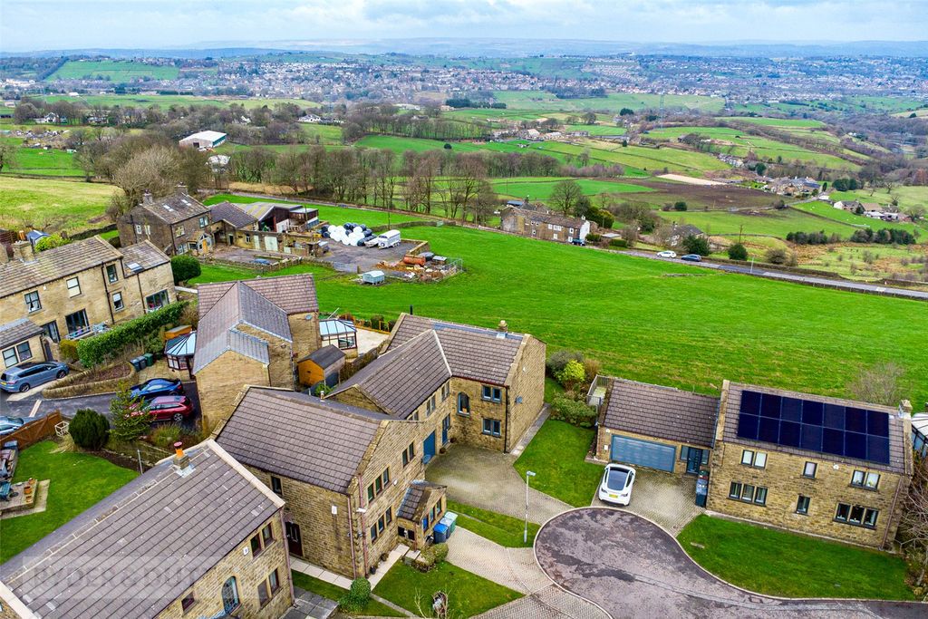 Property photo 2 of 29 Picture No. 31