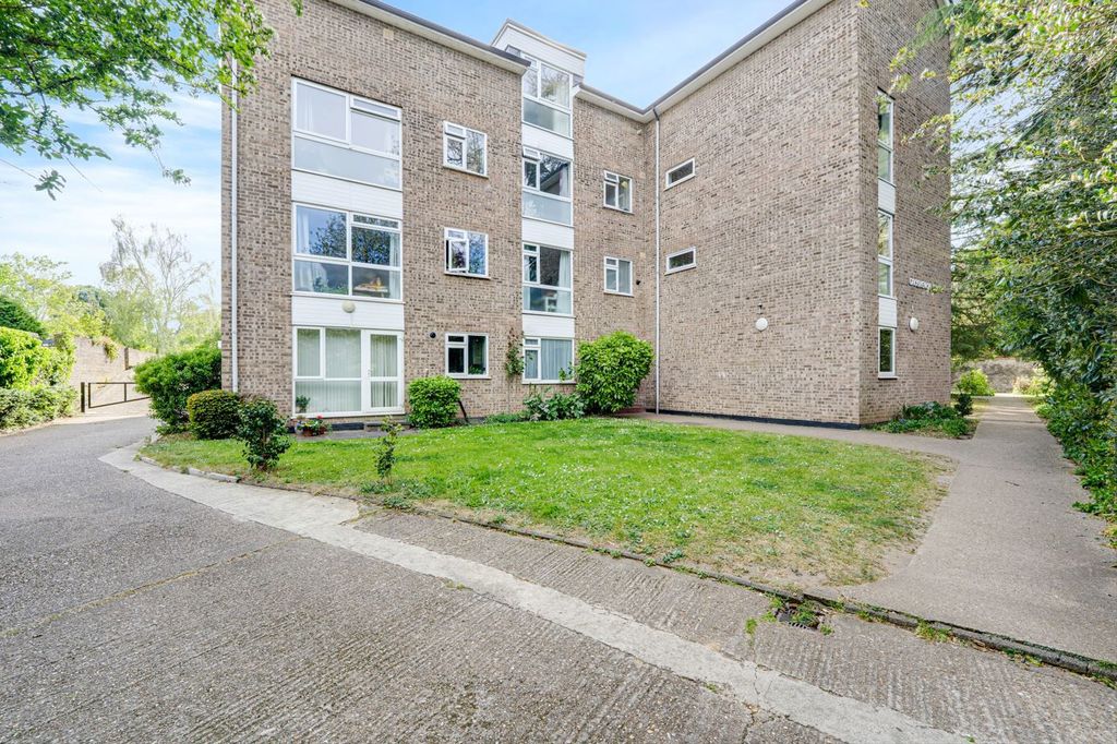 Property photo 1 of 10