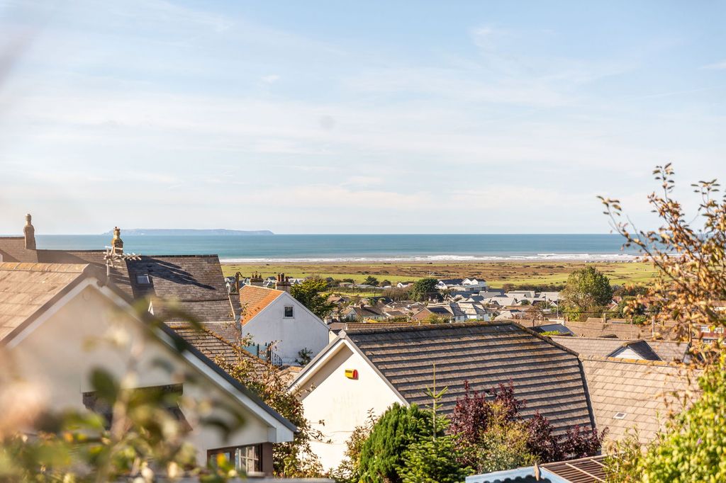 Property photo 1 of 45