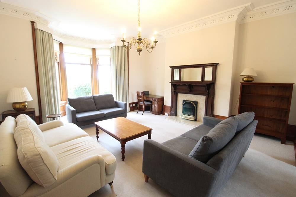 Property photo 2 of 20 Lounge 03