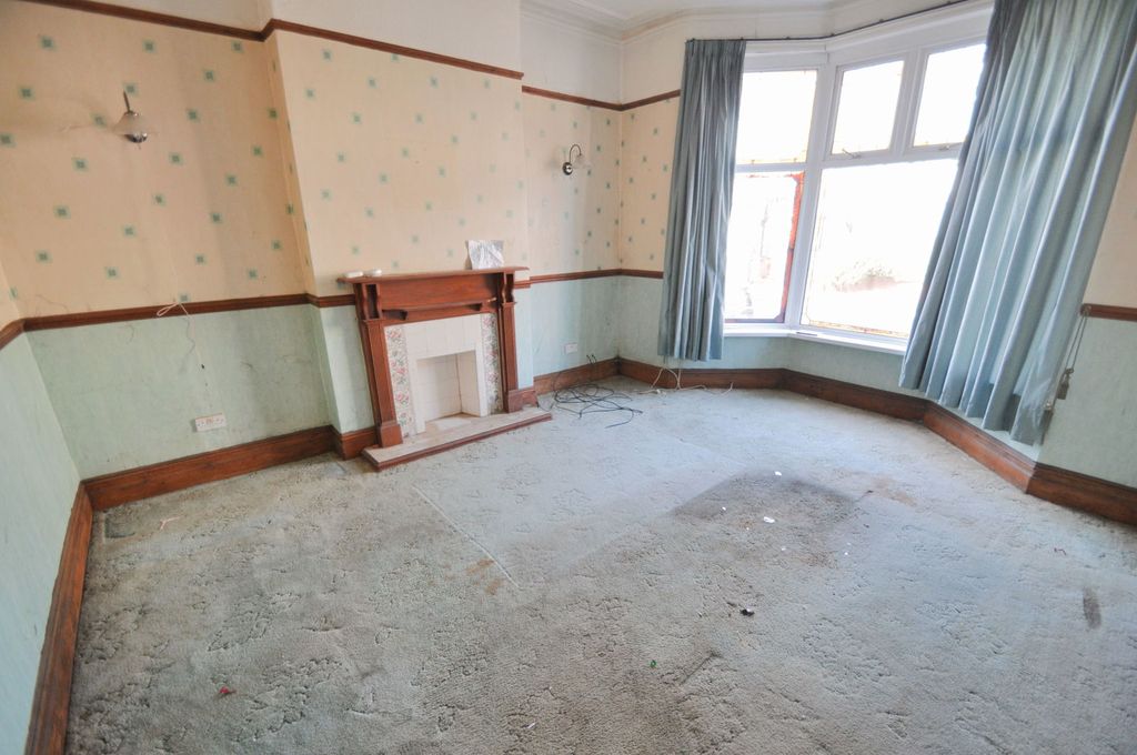 Property photo 2 of 19