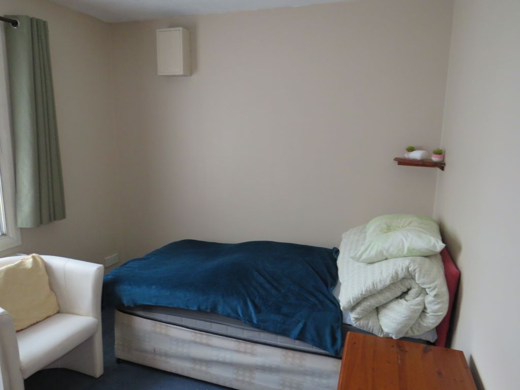 Property photo 2 of 6