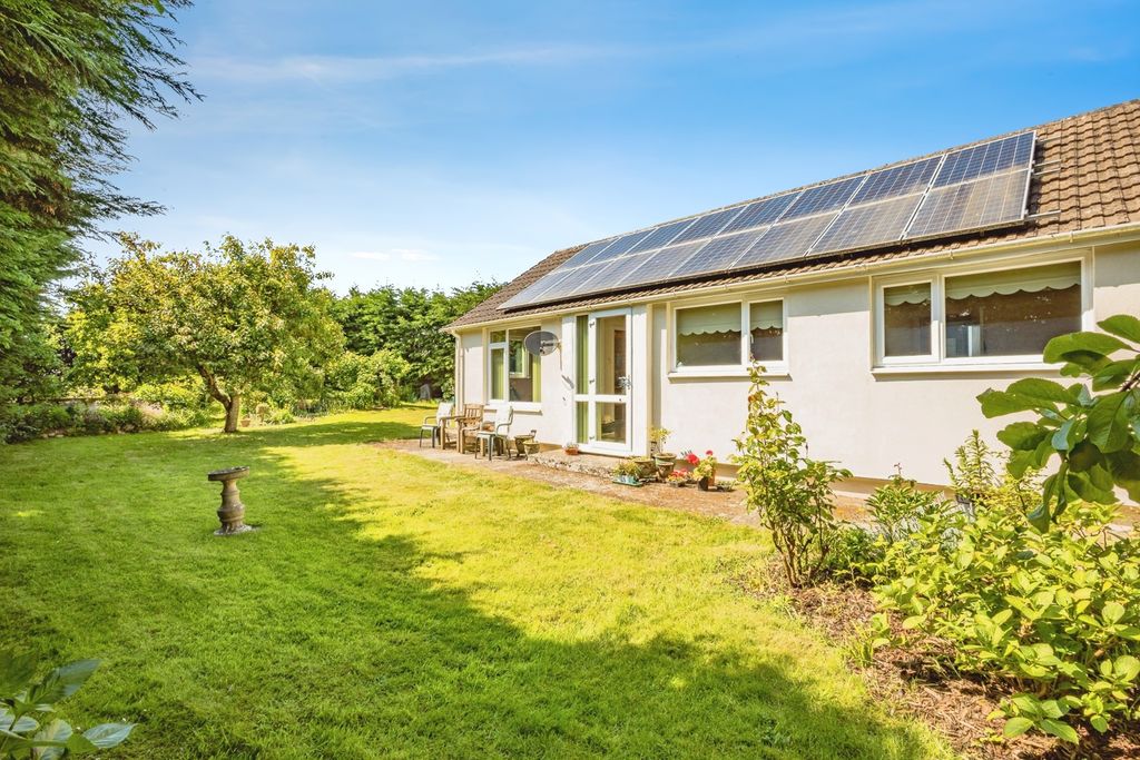 Property photo 2 of 17 Photo