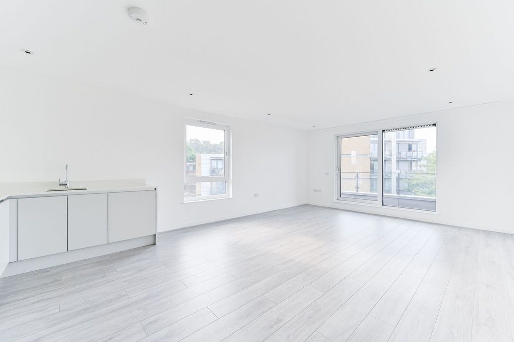 Property photo 2 of 9