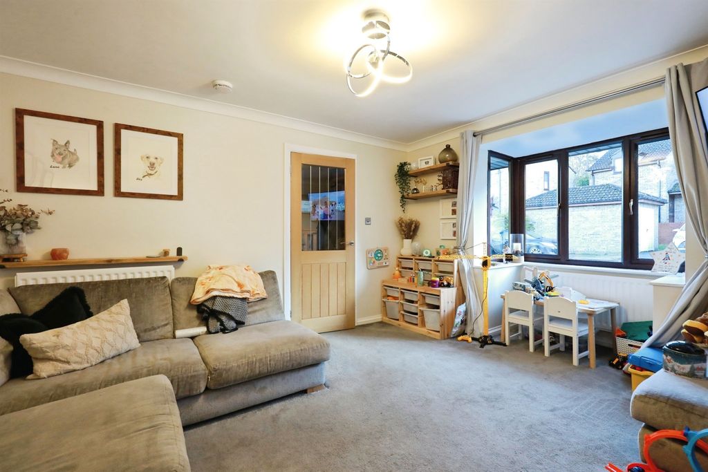 Property photo 3 of 16