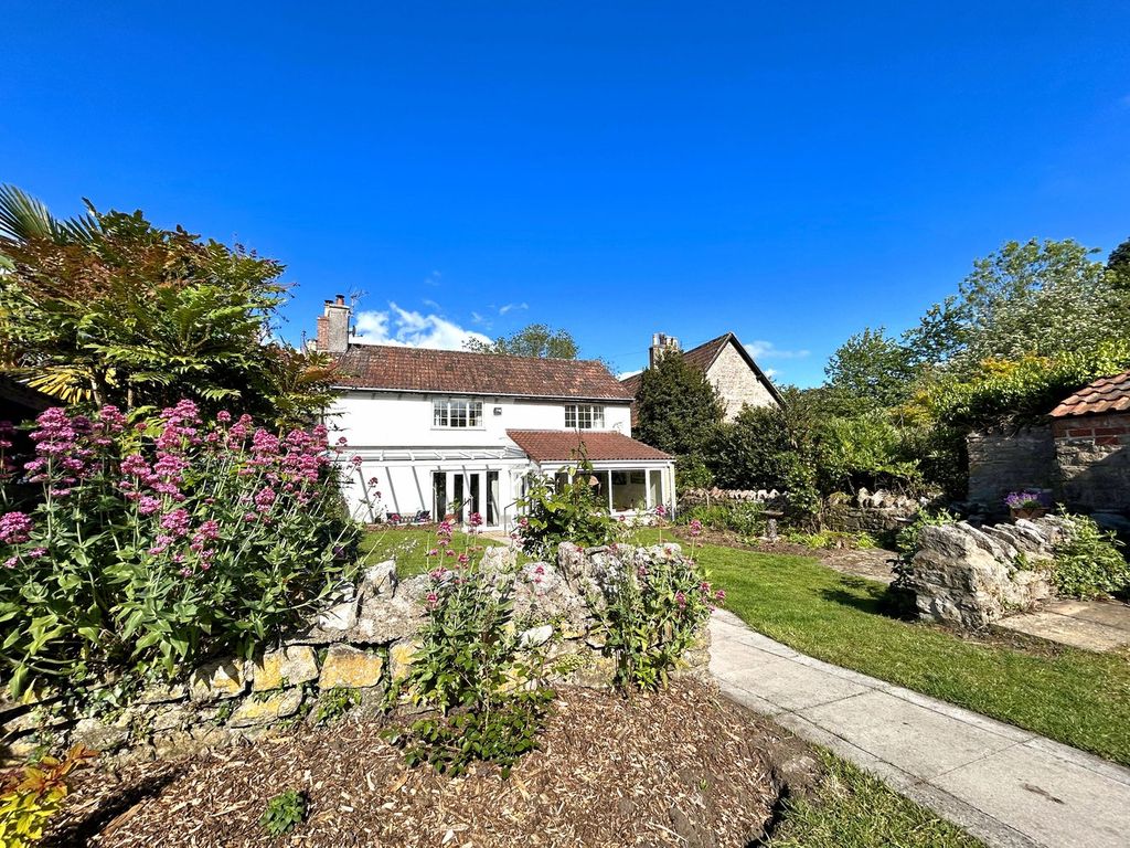 Property photo 1 of 24
