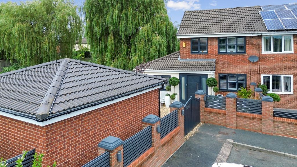 Property photo 1 of 43