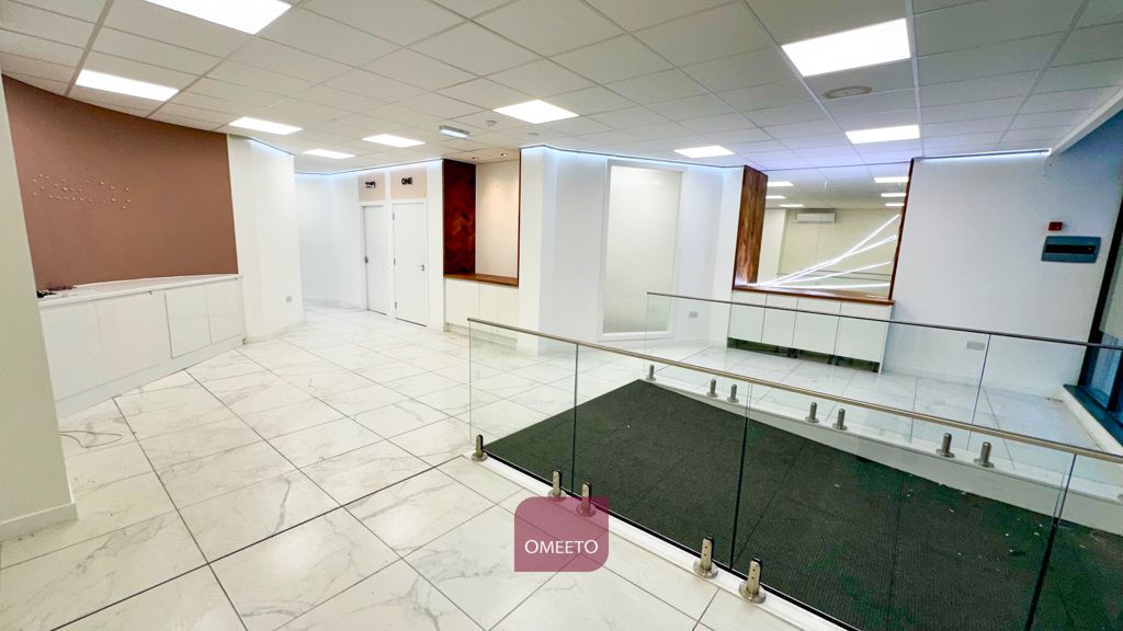 Property photo 2 of 8 Open Plan Retail Space