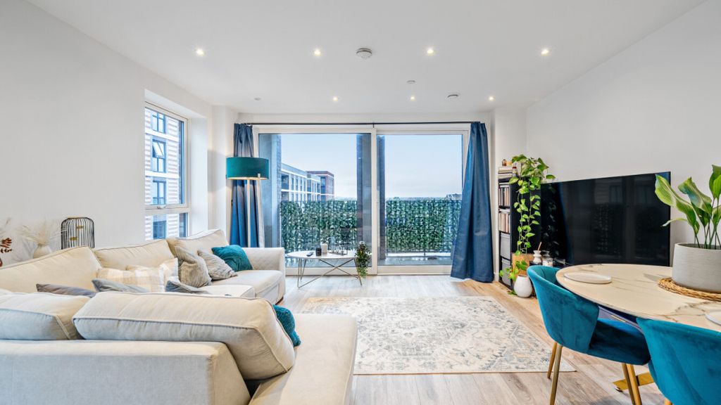 Property photo 2 of 16