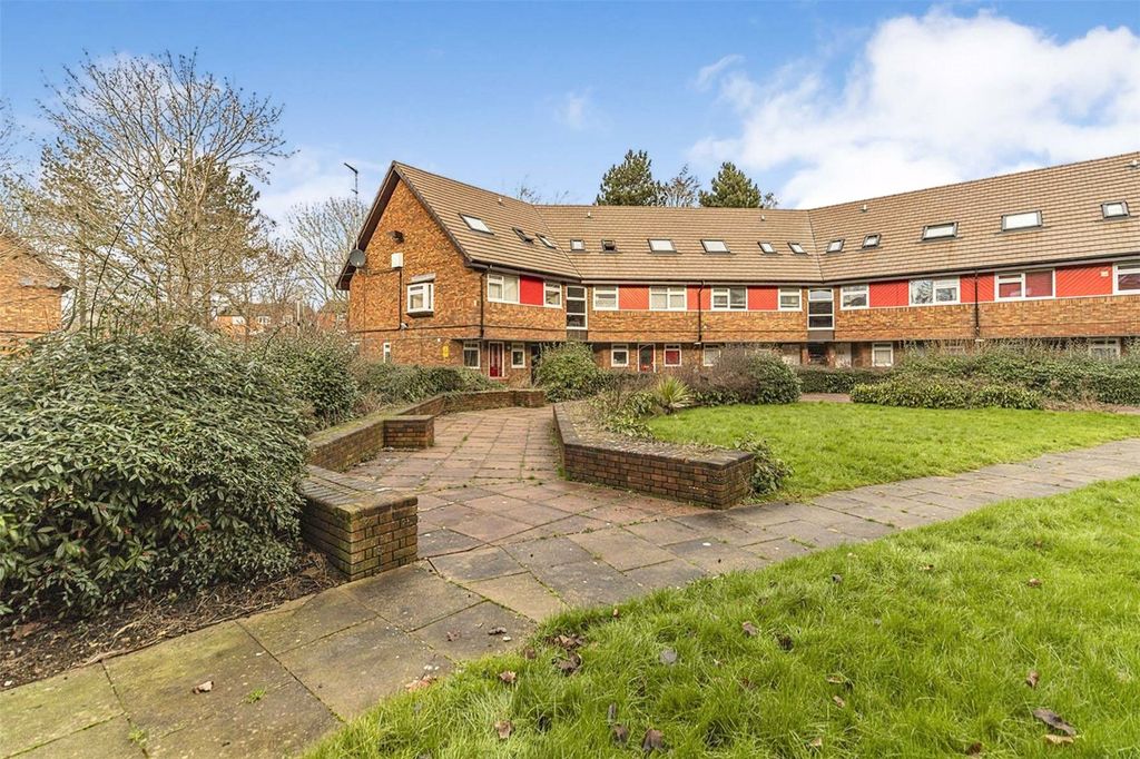 Property photo 1 of 16 Front