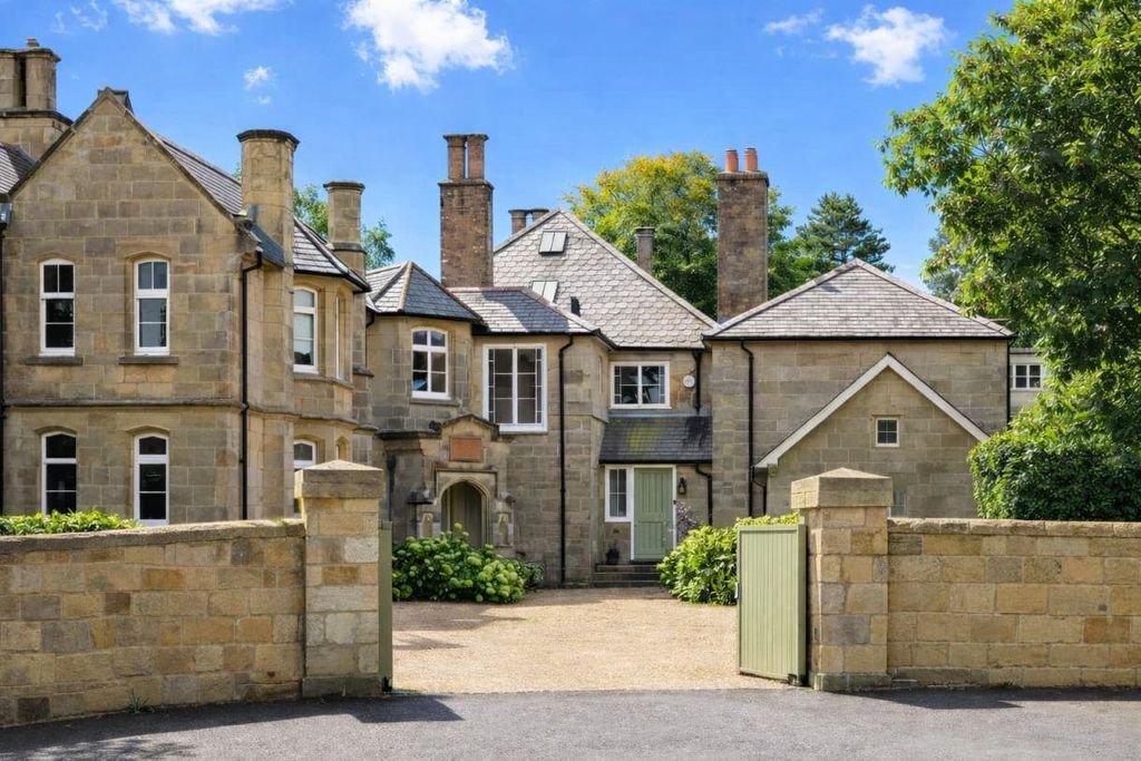 Property photo 1 of 26