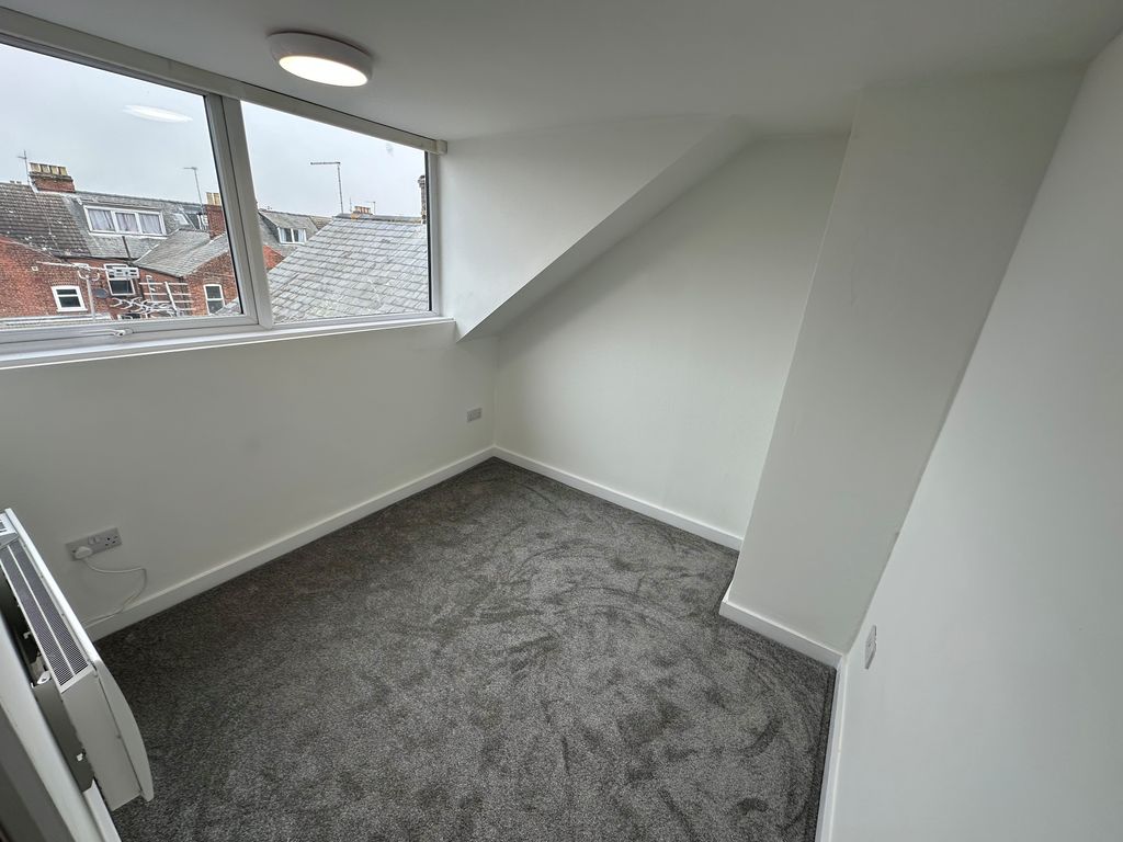 Property photo 3 of 5 Bedroom