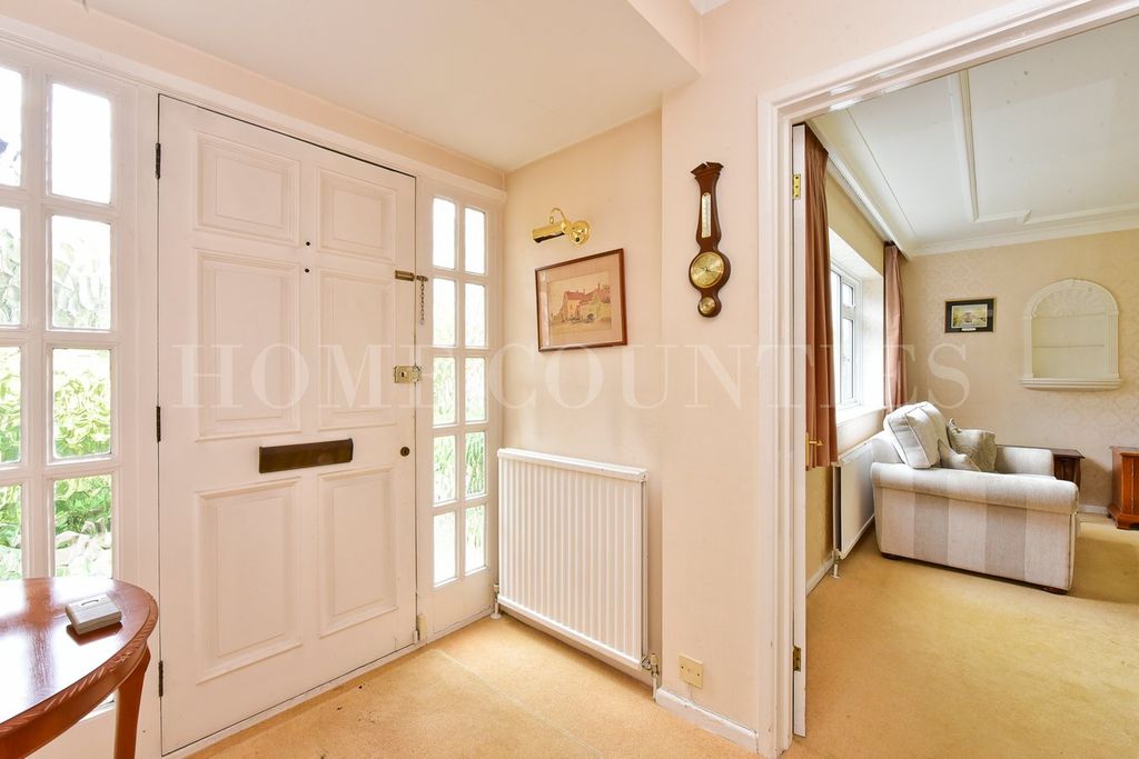 Property photo 3 of 34