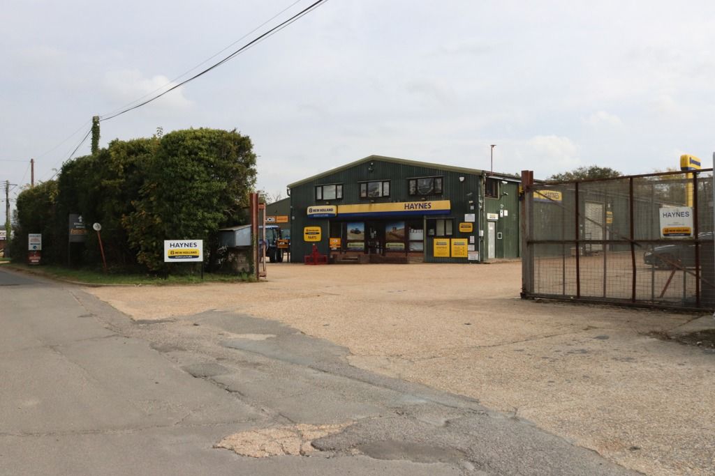 Property photo 3 of 11 Photo 2