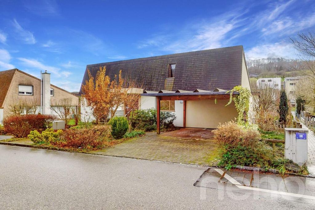 Property photo 3 of 13