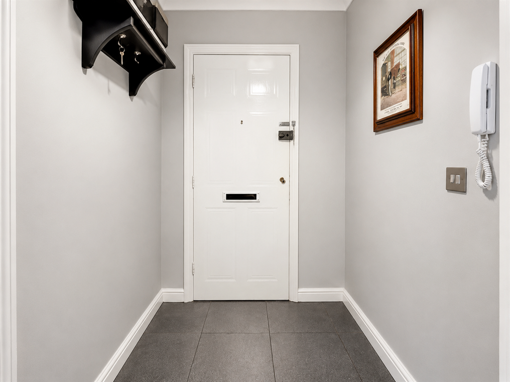 Property photo 1 of 9 Hallway