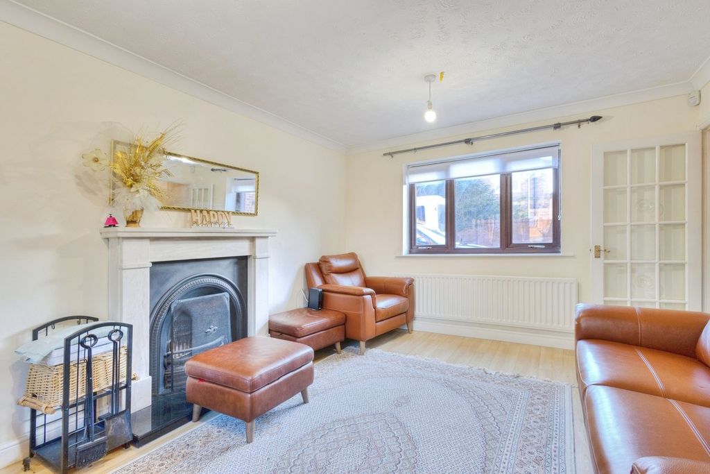 Property photo 3 of 20