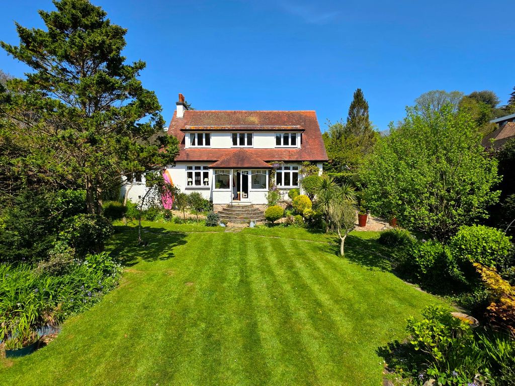 Property photo 1 of 43