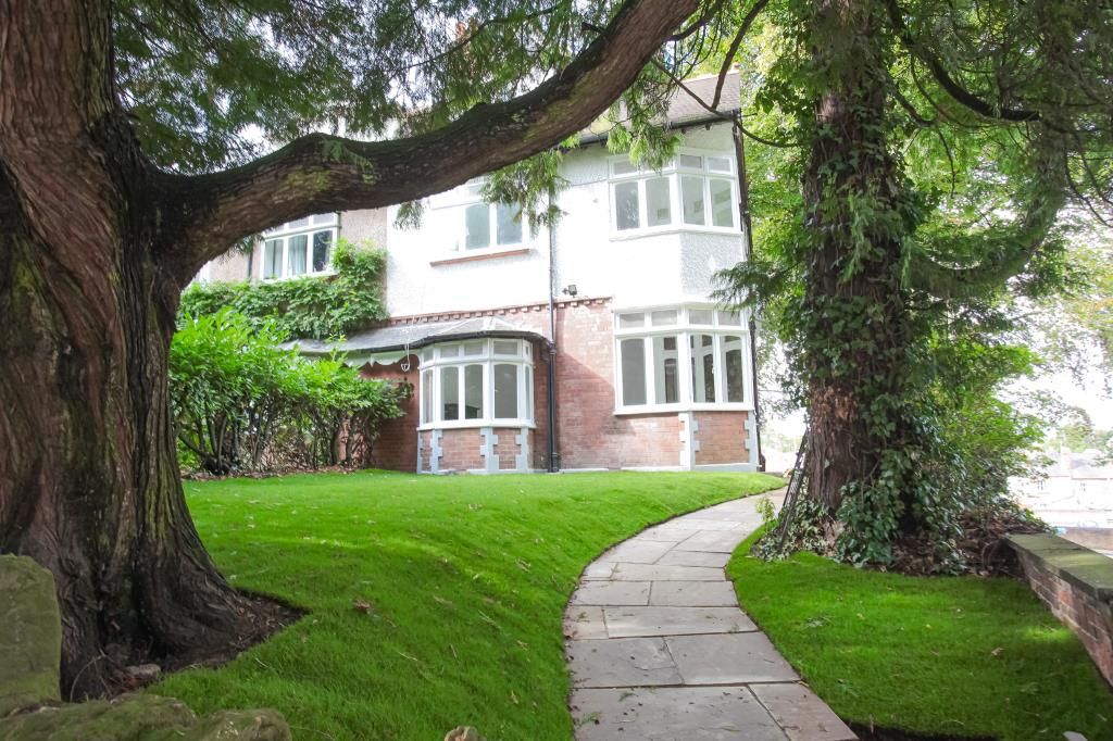 Property photo 1 of 21 External