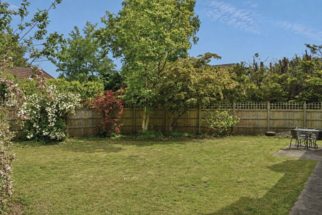 Property photo 3 of 19 Photo 4