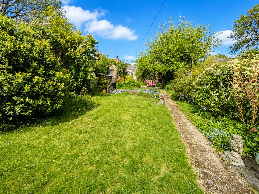 Property photo 2 of 21 Off Angle - Garden.Jpg