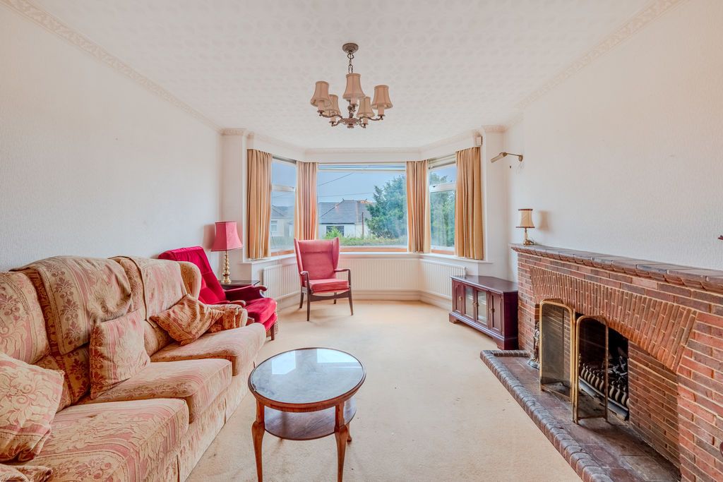 Property photo 2 of 16 Photo 1