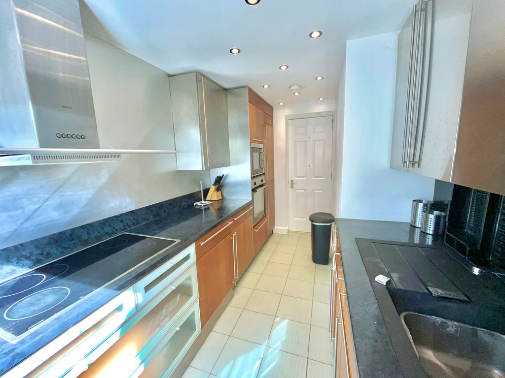 Property photo 3 of 11 3