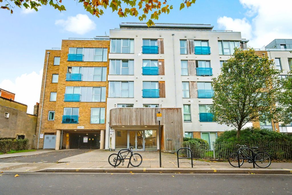 Property photo 1 of 9