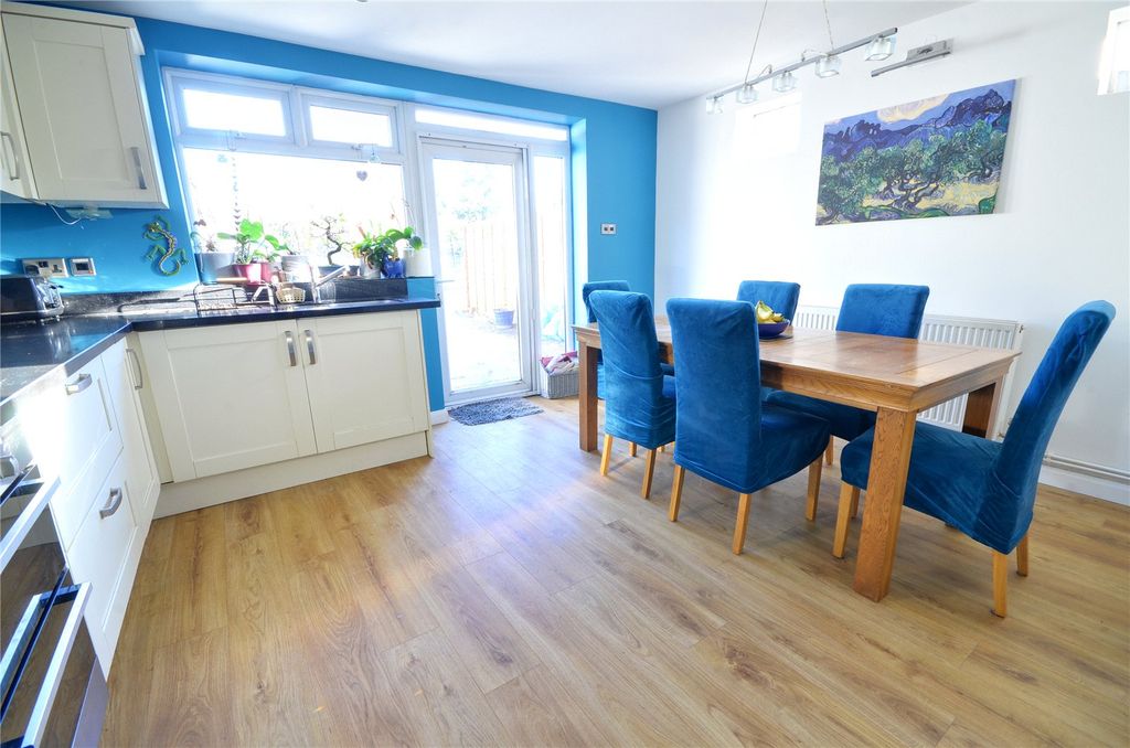 Property photo 3 of 20 Kitchen/Dining Room