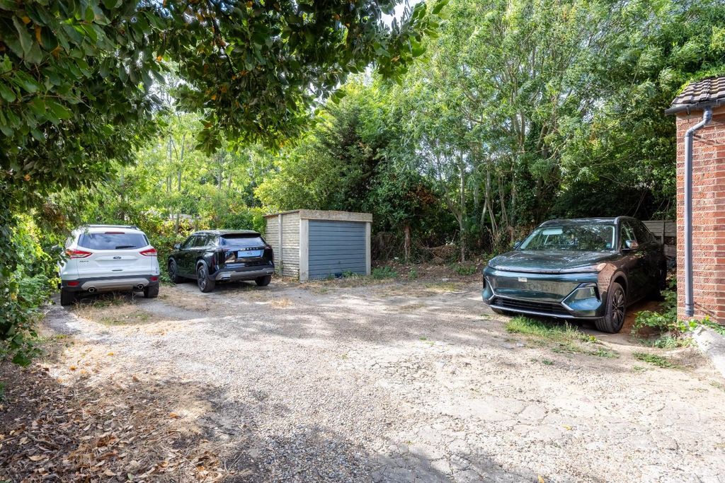 Property photo 1 of 4