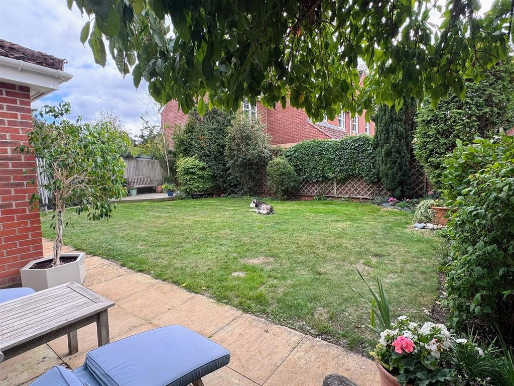 Property photo 3 of 29 Grd 1.Jpg
