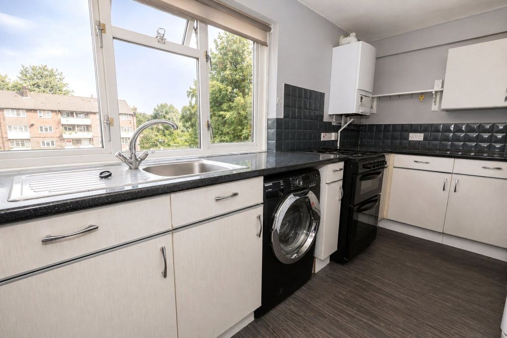 Property photo 3 of 10 Picture No. 08