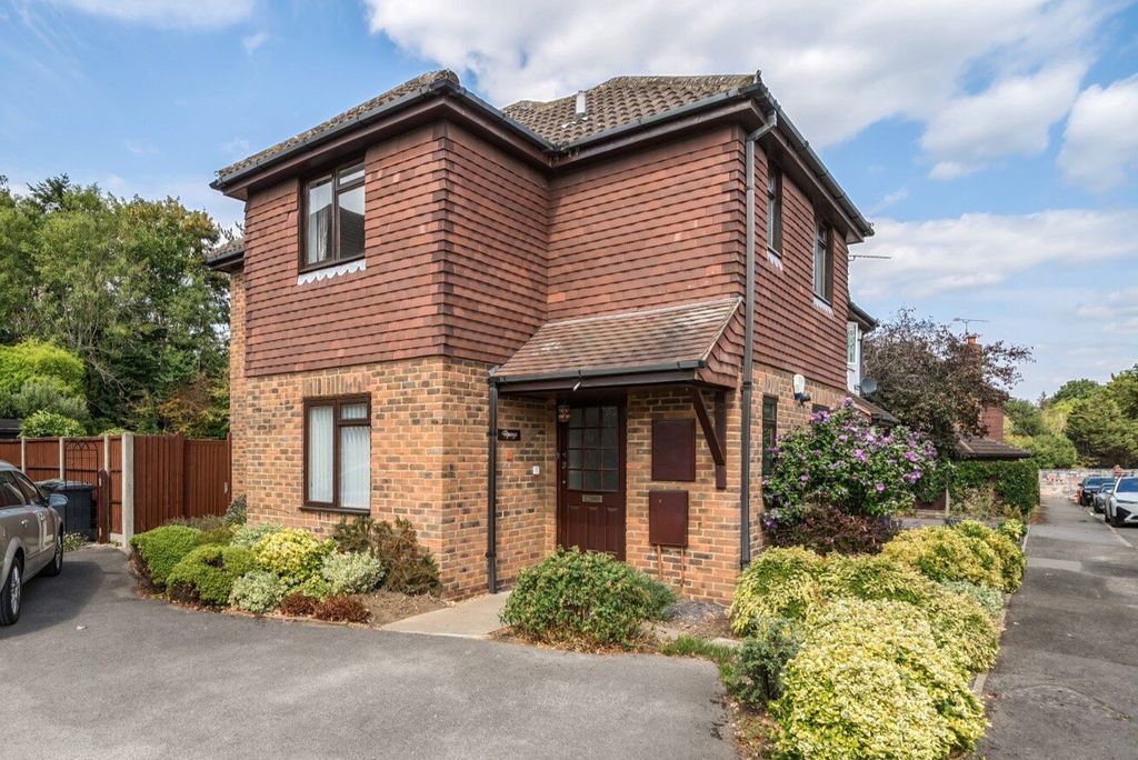 Property photo 1 of 22 Picture No. 28