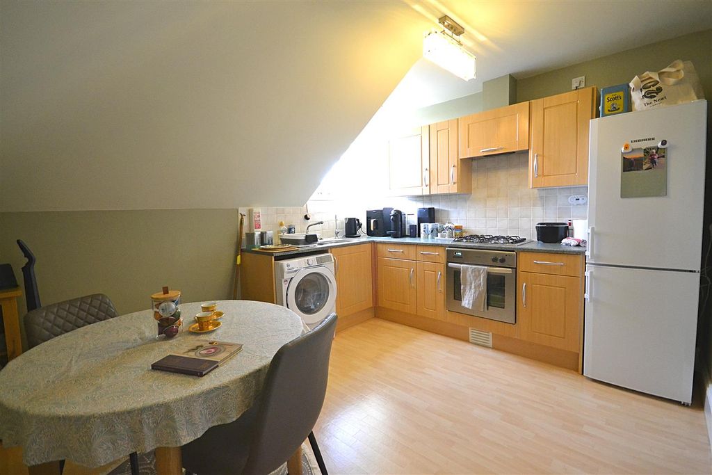 Property photo 3 of 15 15 (30).Png