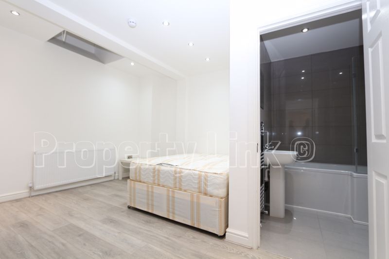 Property photo 1 of 13 Photo 14