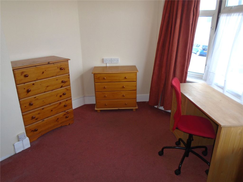 Property photo 2 of 13 Picture No. 12