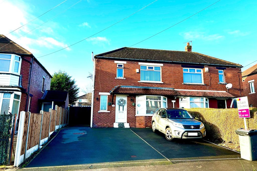 Property photo 1 of 18