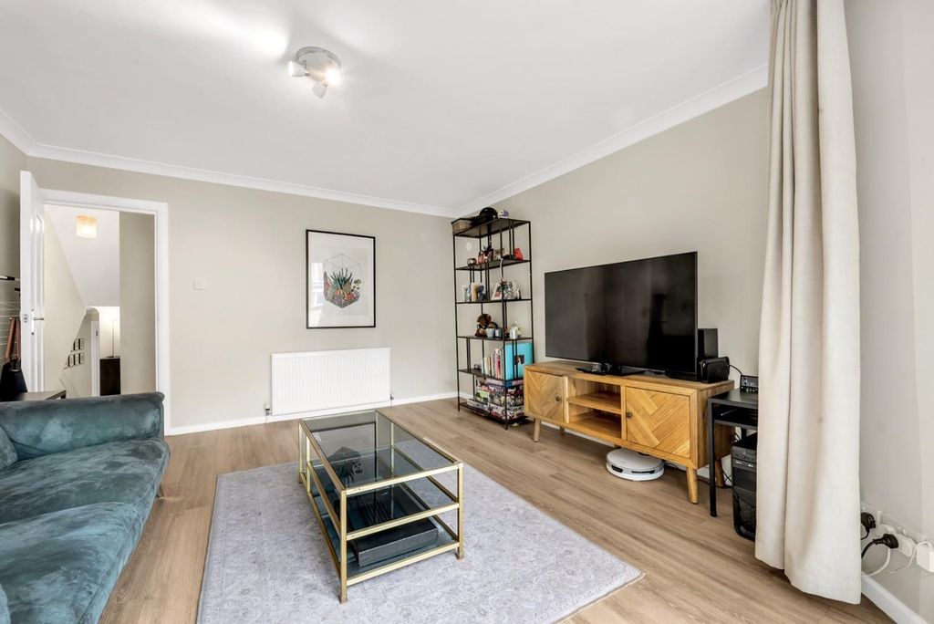 Property photo 2 of 19 Living Room