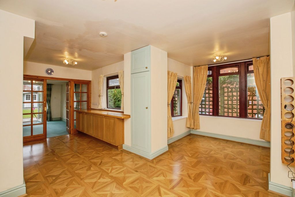 Property photo 2 of 15