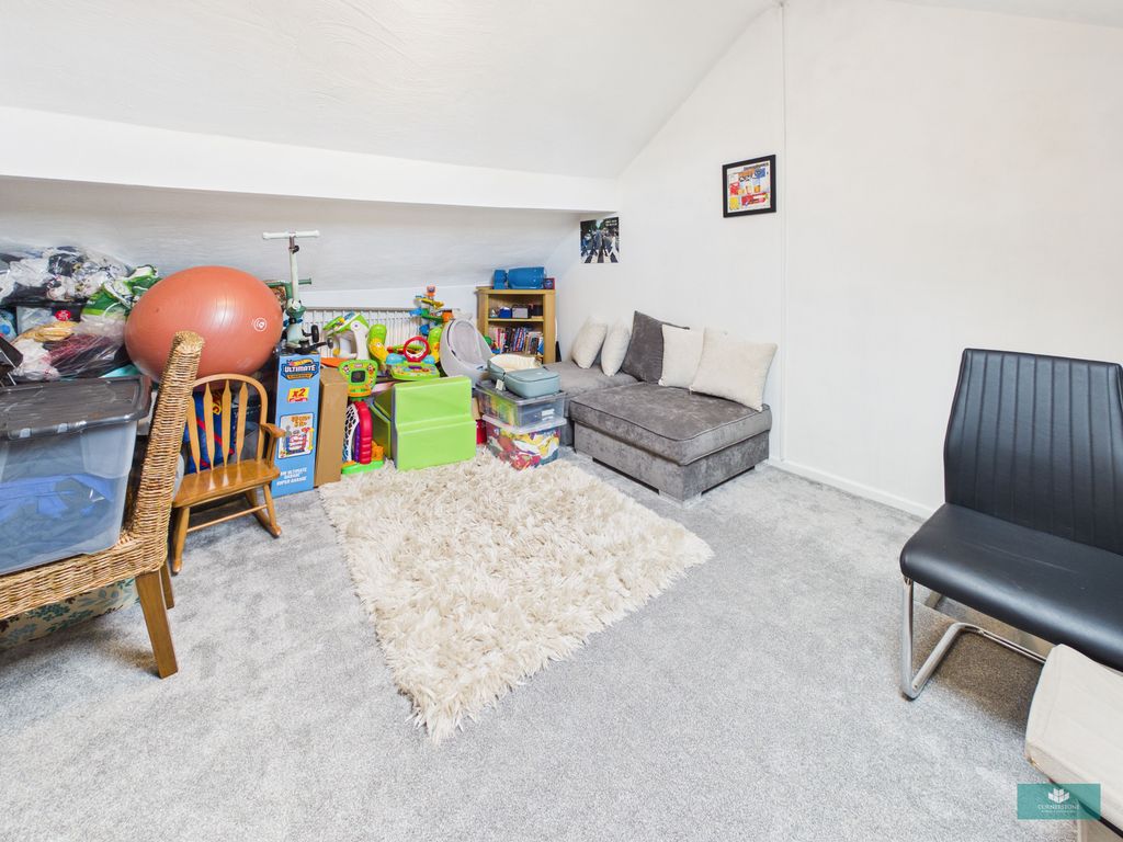 Property photo 3 of 16 Photo 32