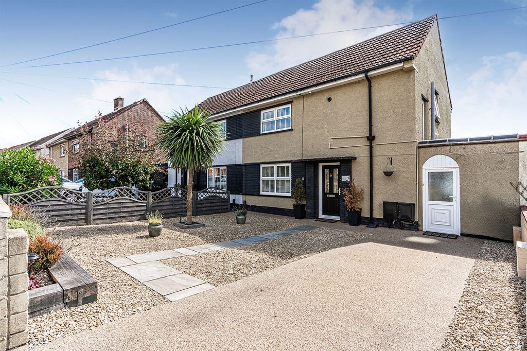 Property photo 1 of 33