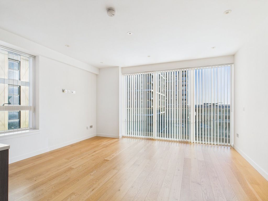 Property photo 2 of 18 Picture No. 29