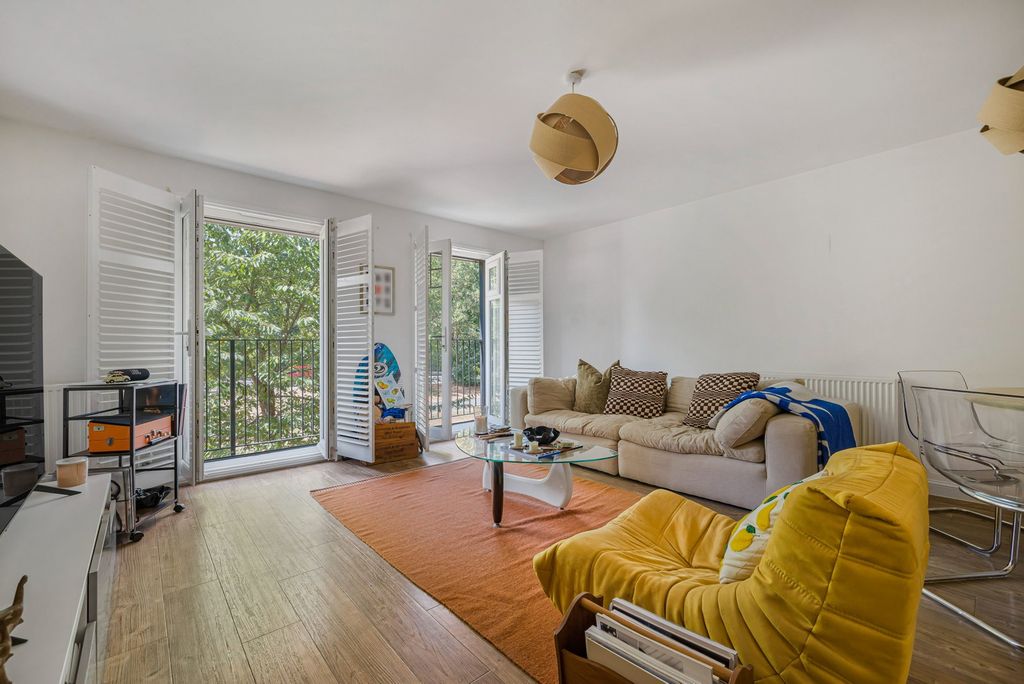 Property photo 2 of 19
