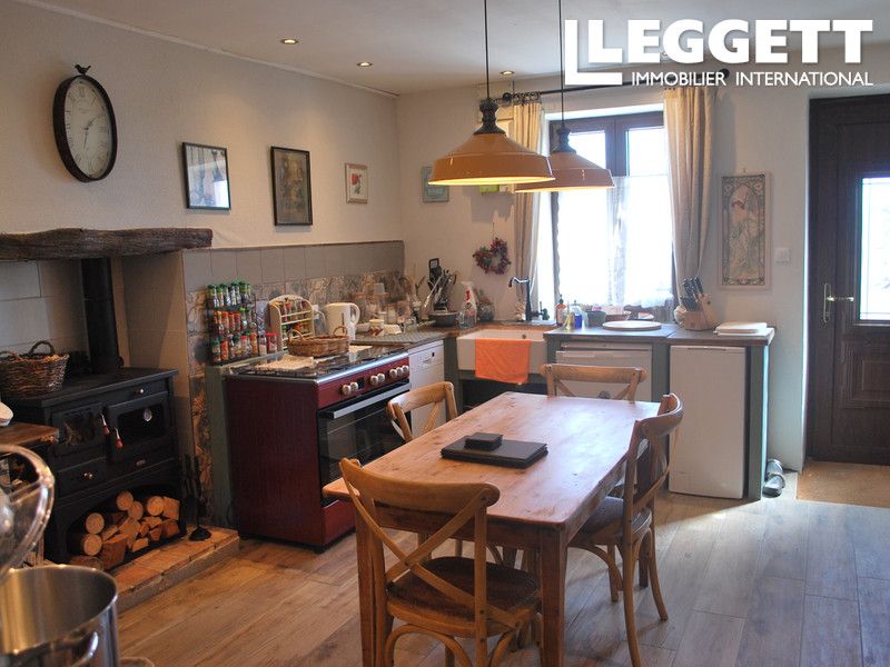 Property photo 3 of 10