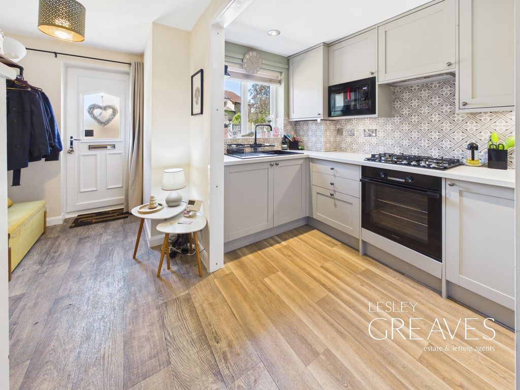 Property photo 2 of 16 Kitchen